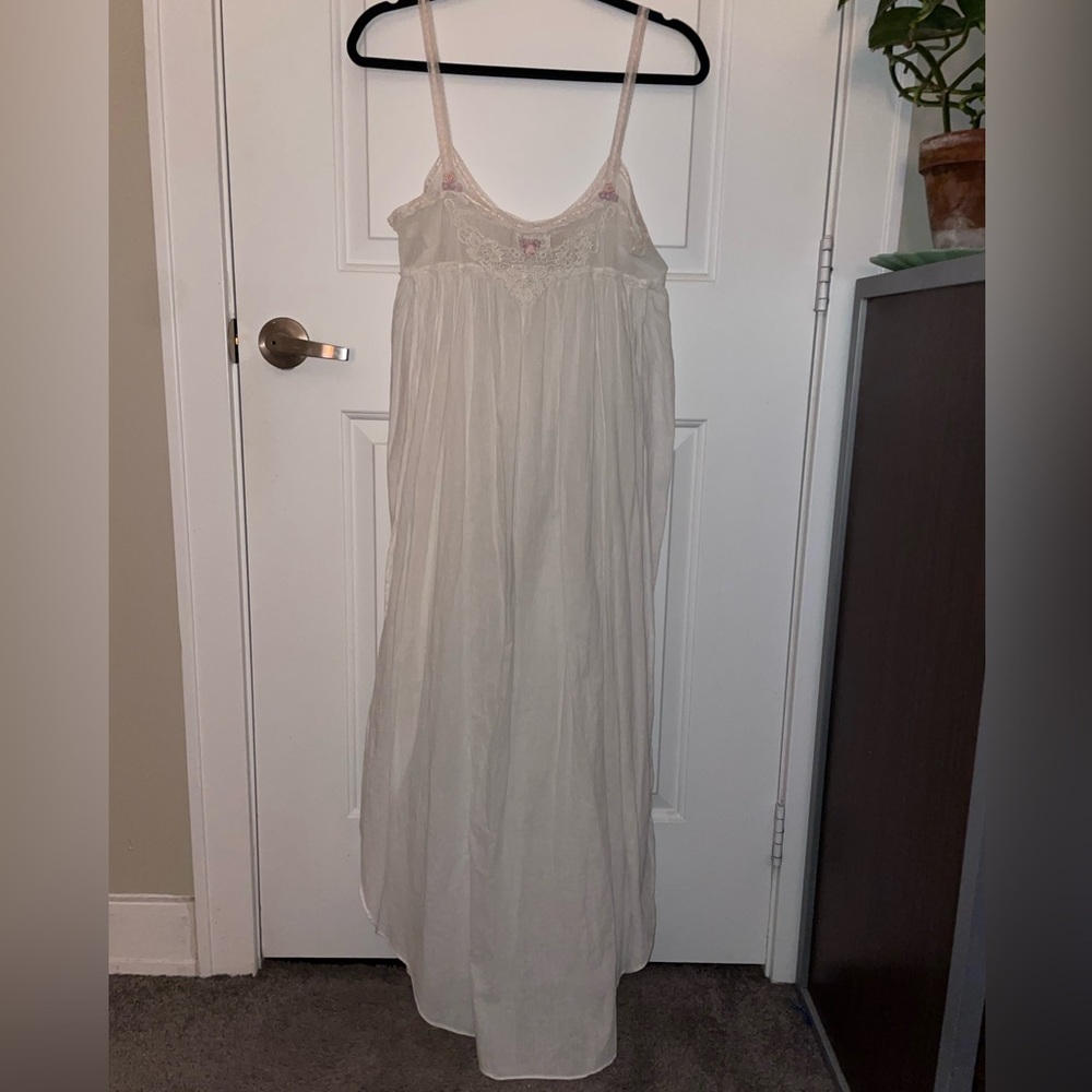 Vintage Gold Tag Victorias Secret nightgown
